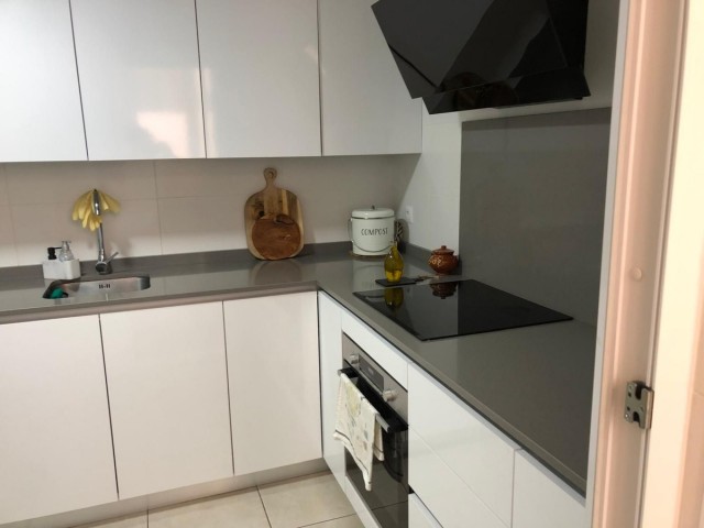 3 Schlafzimmer Apartment in Nueva Andalucía