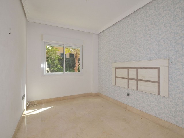 Appartement avec 3 Chambres  à Torrequebrada