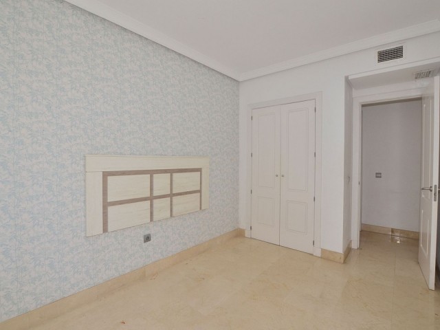 Appartement avec 3 Chambres  à Torrequebrada