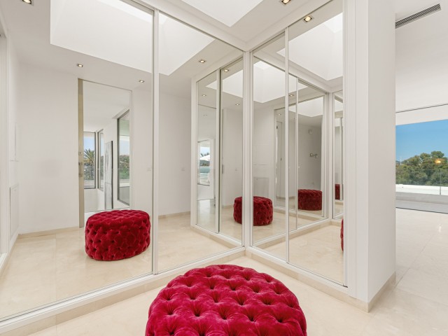 7 Schlafzimmer Villa in Nueva Andalucía