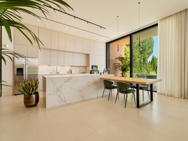 6 Schlafzimmer Villa in Guadalmina Alta