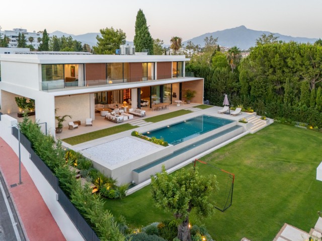 6 Schlafzimmer Villa in Guadalmina Alta