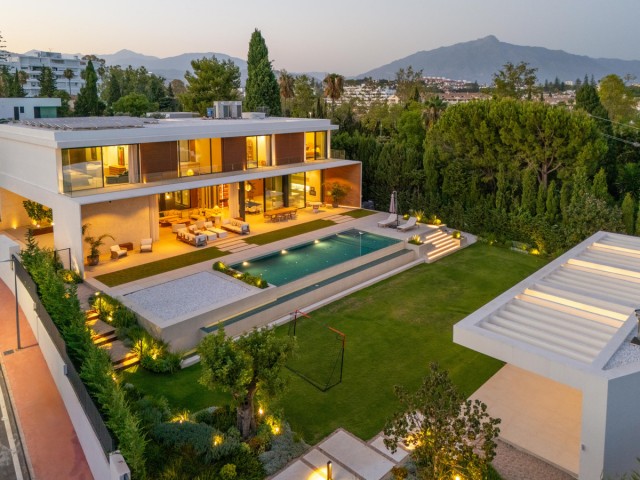 6 Schlafzimmer Villa in Guadalmina Alta