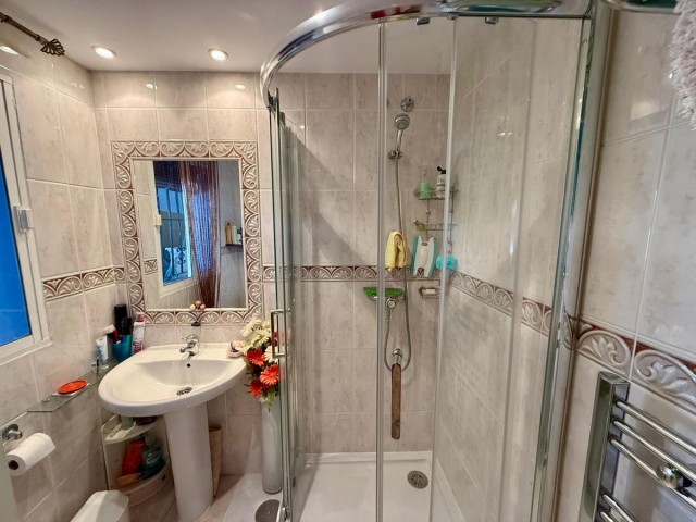 3 Schlafzimmer Villa in Estepona