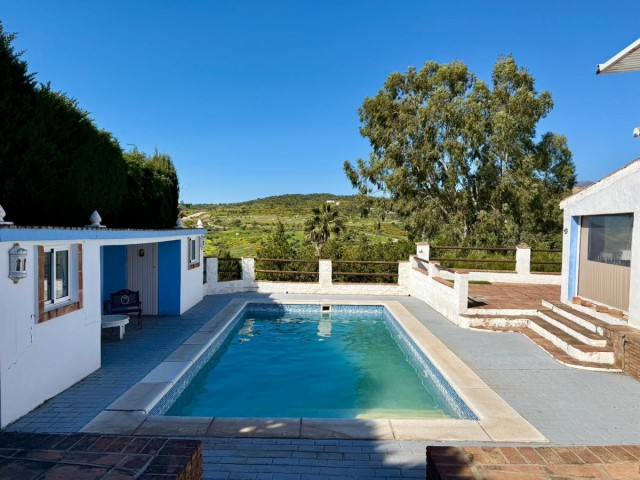 3 Soveroms Villa i Estepona