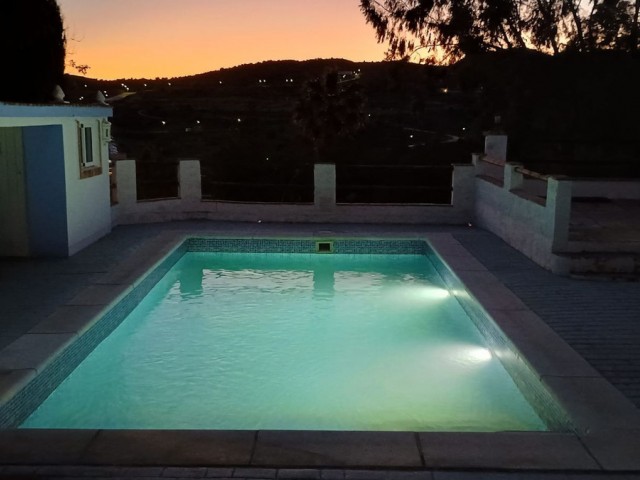 3 Soveroms Villa i Estepona