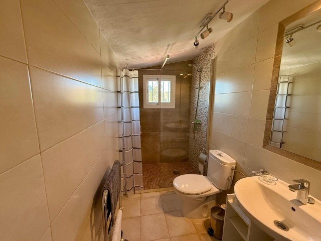 3 Soveroms Villa i Estepona