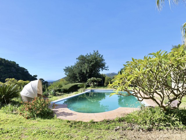 Villa avec 6 Chambres  à La Zagaleta