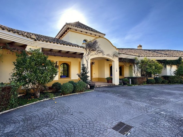 Villa avec 6 Chambres  à La Zagaleta