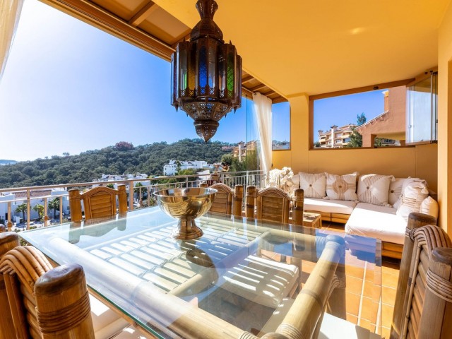 4 Bedrooms Apartment in La Mairena