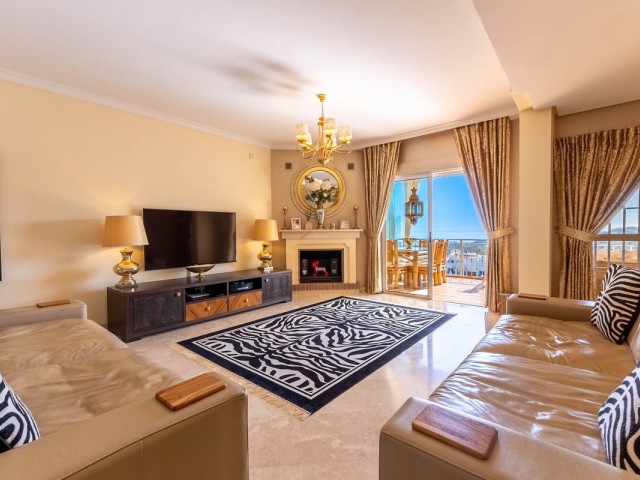 4 Bedrooms Apartment in La Mairena