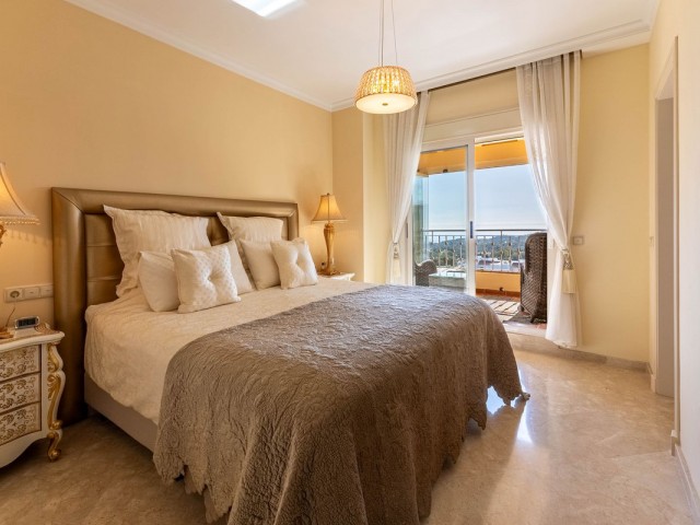 4 Bedrooms Apartment in La Mairena