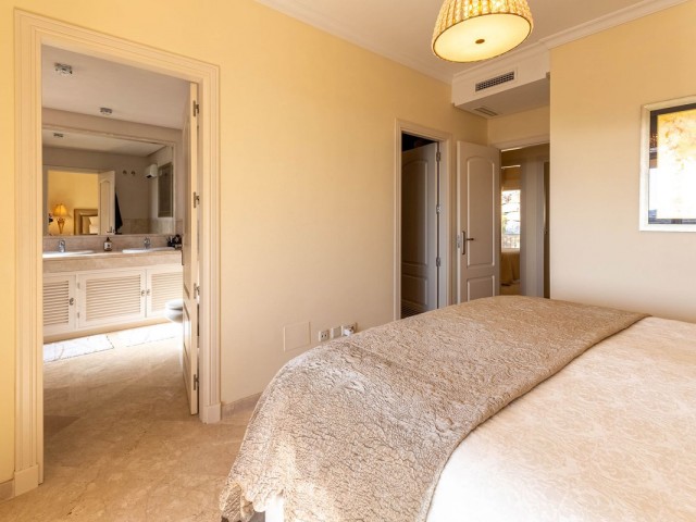 4 Bedrooms Apartment in La Mairena