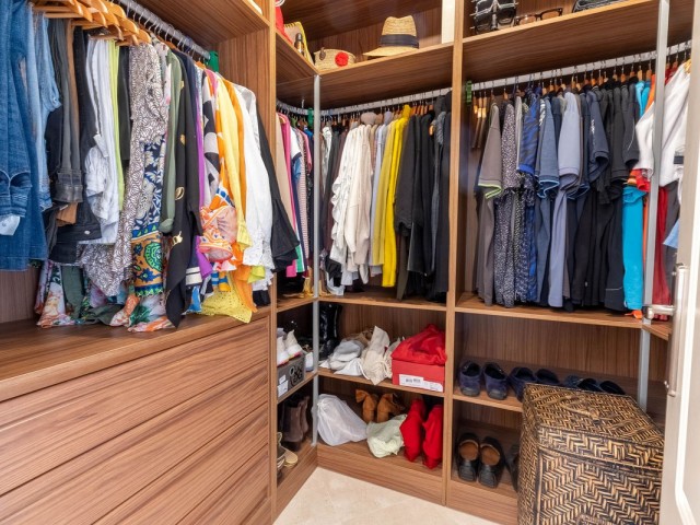 4 Bedrooms Apartment in La Mairena