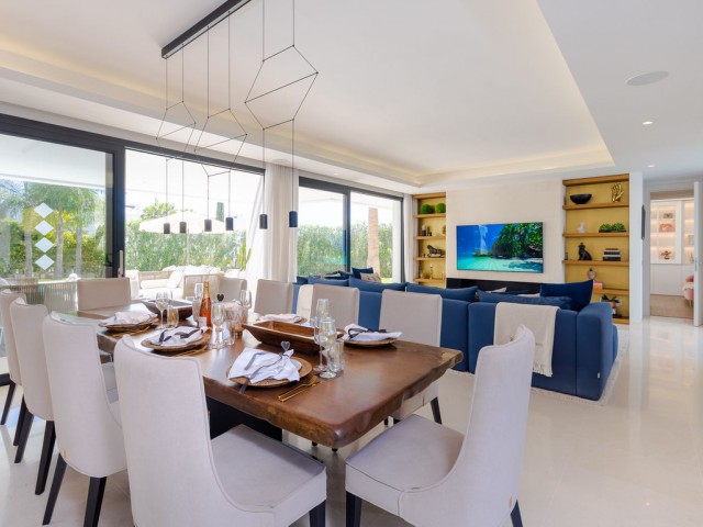 6 Schlafzimmer Villa in Nueva Andalucía