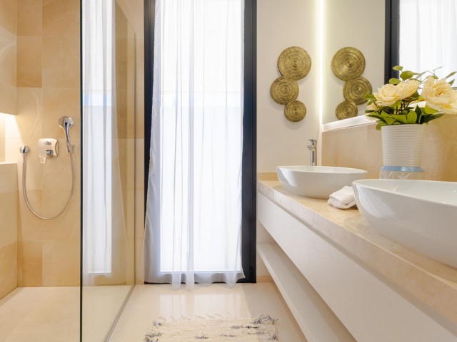 6 Schlafzimmer Villa in Nueva Andalucía