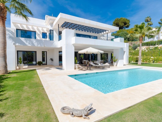 Villa, Nueva Andalucia