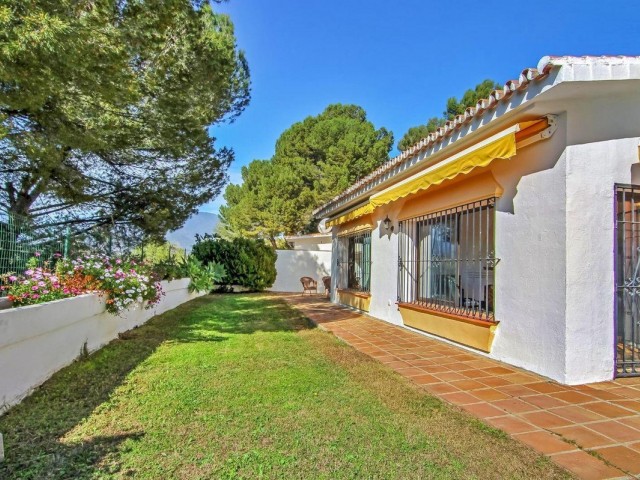 3 Sovrums Lägenhet i Istán