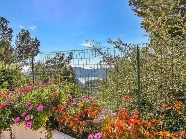 3 Sovrums Lägenhet i Istán