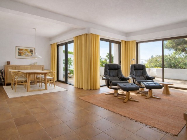 3 Sovrums Lägenhet i Istán