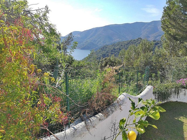 3 Sovrums Lägenhet i Istán