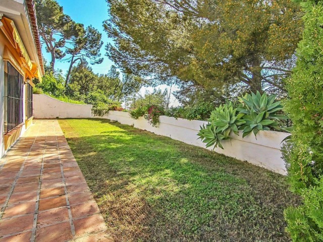 3 Sovrums Lägenhet i Istán