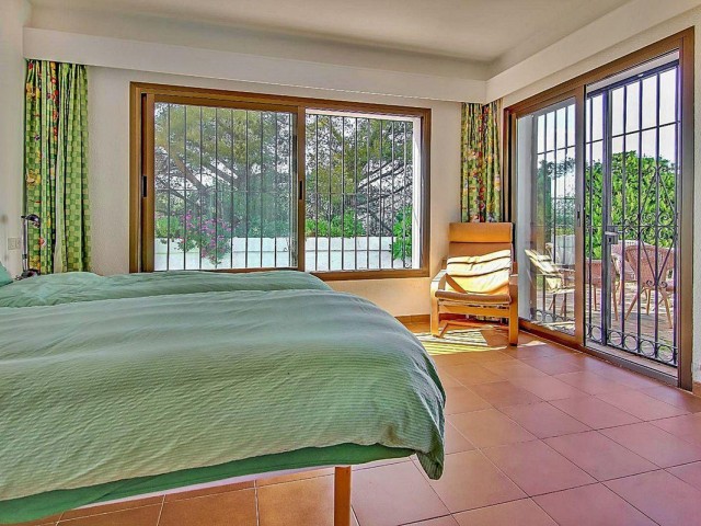 3 Sovrums Lägenhet i Istán