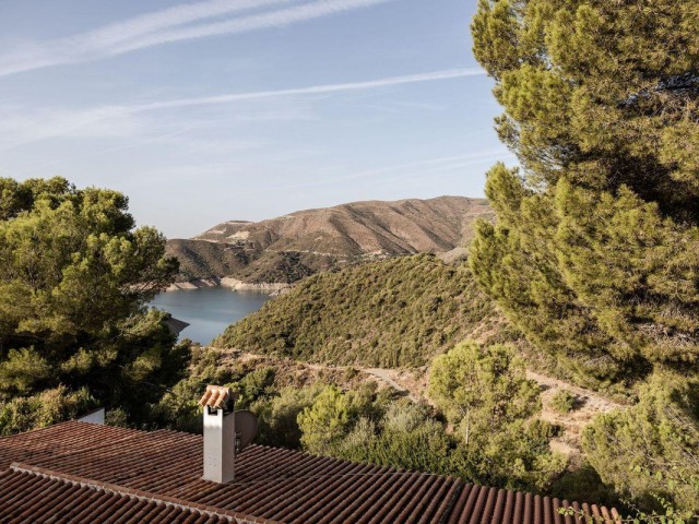 3 Sovrums Lägenhet i Istán