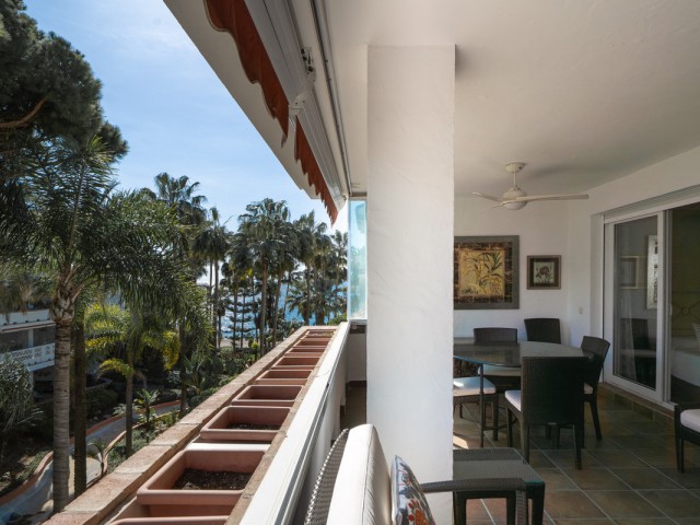 Apartamento con 3 Dormitorios  en The Golden Mile