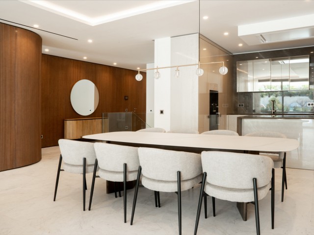 Apartamento con 4 Dormitorios  en The Golden Mile