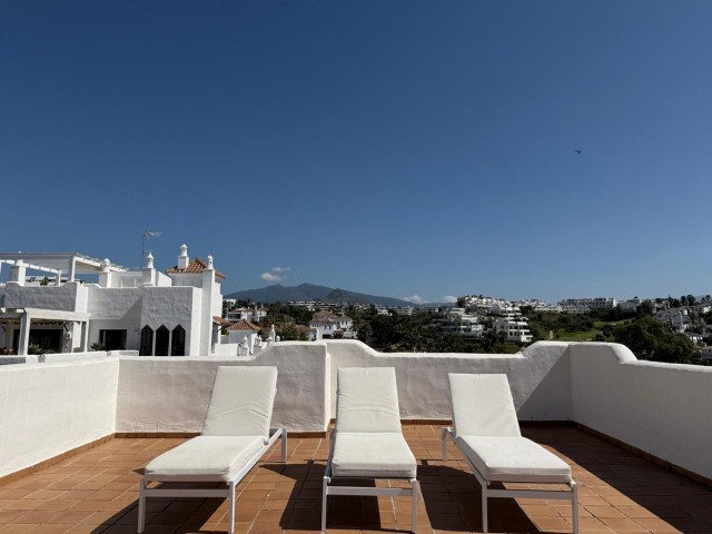 Appartement avec 3 Chambres  à Estepona