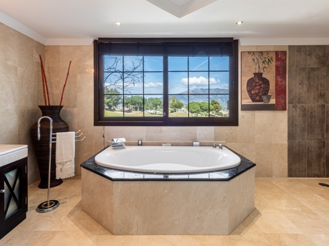 Villa avec 4 Chambres  à La Cala Golf
