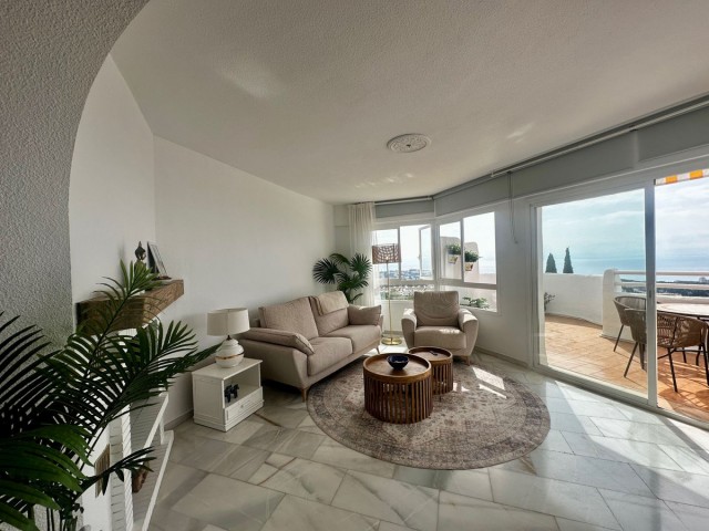 Penthouse avec 3 Chambres  à Calahonda