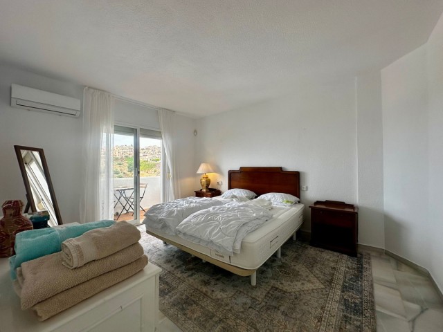 Penthouse avec 3 Chambres  à Calahonda