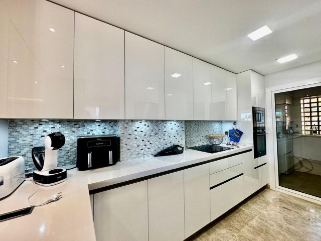 3 Schlafzimmer Apartment in Nueva Andalucía