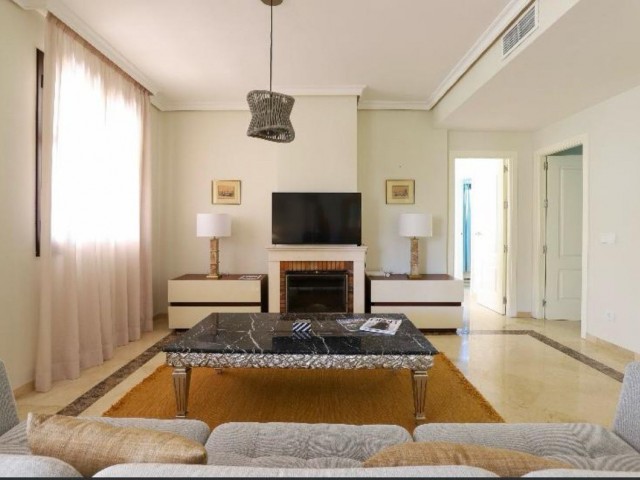 2 Schlafzimmer Apartment in Nueva Andalucía
