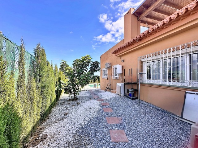Villa avec 3 Chambres  à Estepona