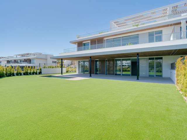 4 Bedrooms Apartment in Santa Clara