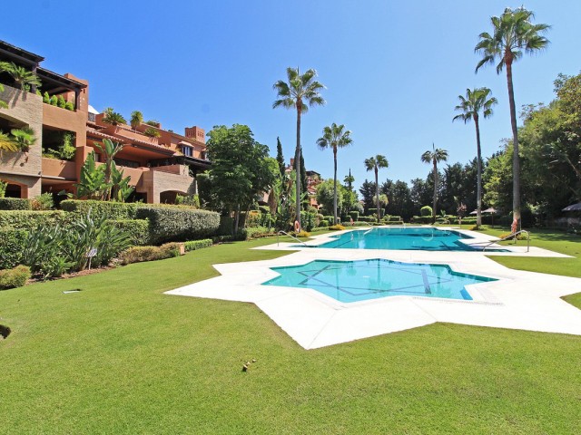 Apartamento, Guadalmina Baja, R5337001