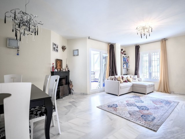 2 Schlafzimmer Apartment in Nueva Andalucía