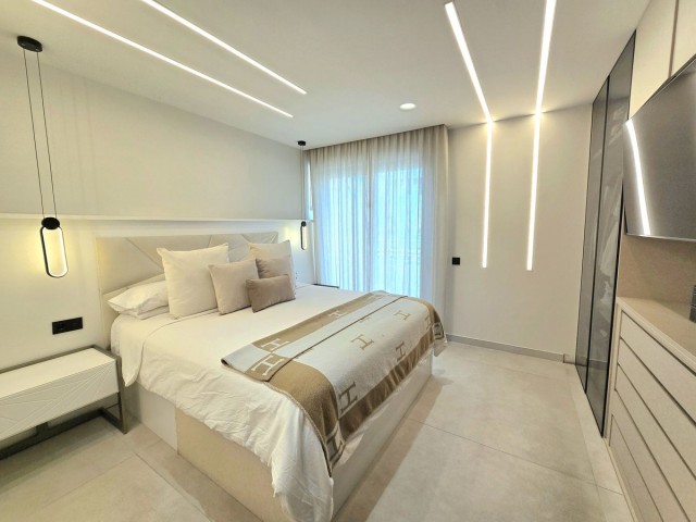Apartamento con 2 Dormitorios  en La Cala de Mijas