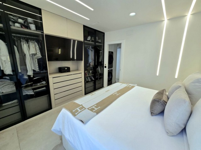 Apartamento con 2 Dormitorios  en La Cala de Mijas