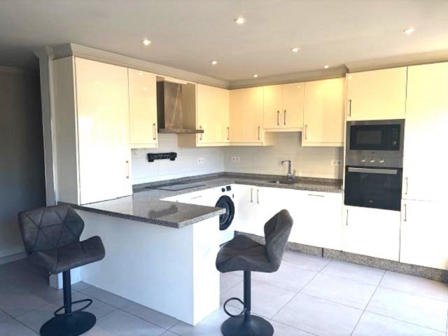 Apartamento con 4 Dormitorios  en Carib Playa