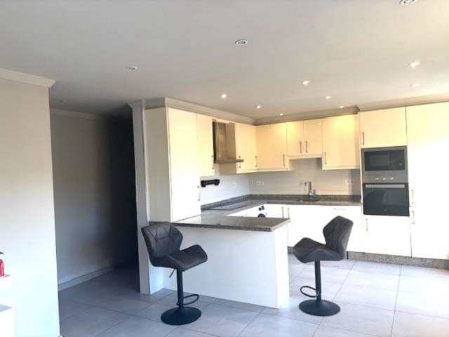 Apartamento con 4 Dormitorios  en Carib Playa