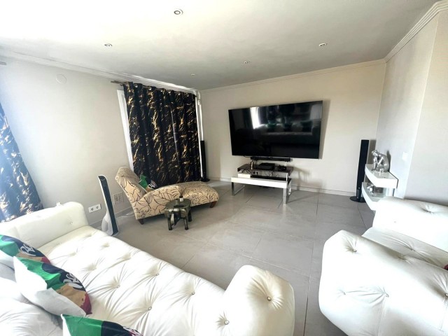 Apartamento con 4 Dormitorios  en Carib Playa