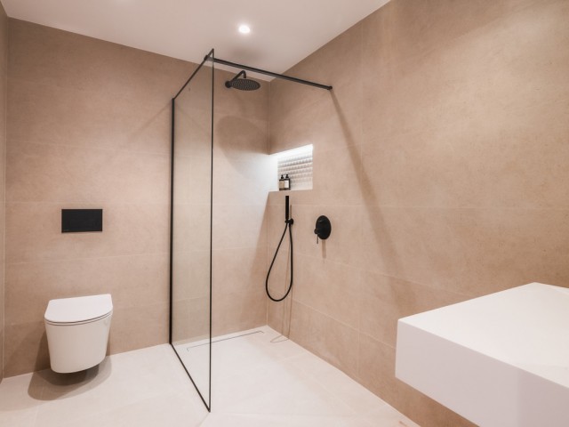 4 Schlafzimmer Apartment in Nueva Andalucía