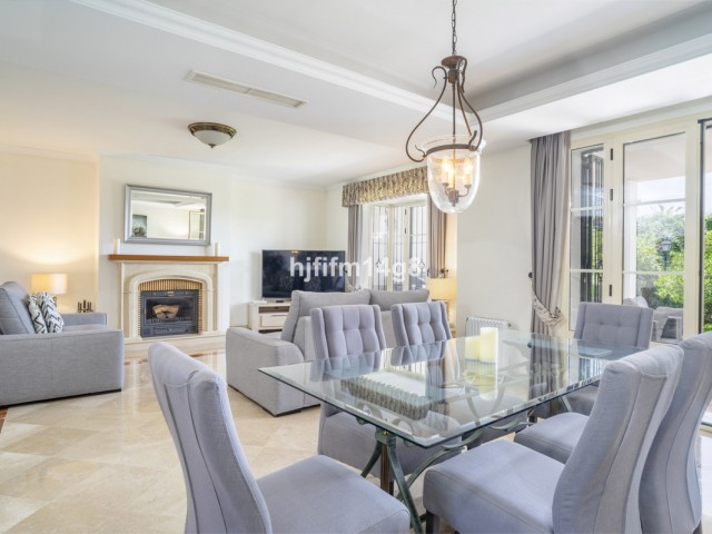 3 Makuuhuoneen Rivitalo Nueva Andalucía