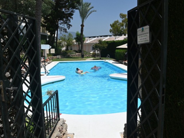 2 Schlafzimmer Apartment in Nueva Andalucía