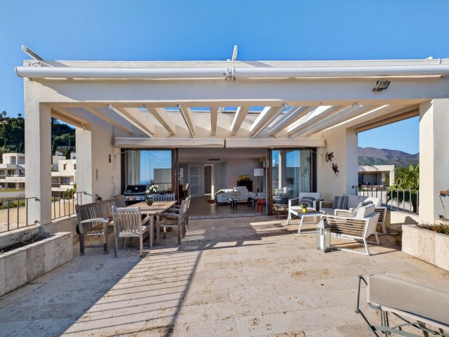 Ático con 3 Dormitorios  en Altos de los Monteros