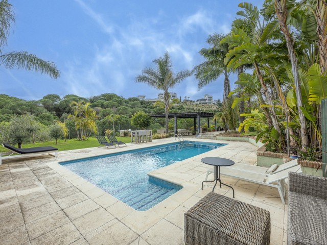 4 Bedrooms Villa in Sotogrande Alto